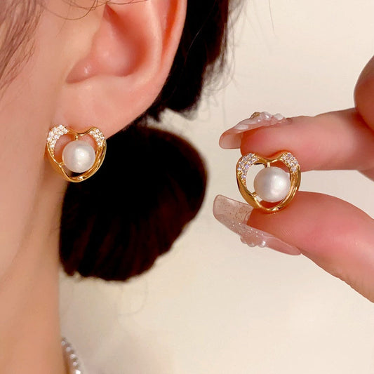 14K Gold-Plated Exquisite Simple Zircon Pearl Heart Stud Earrings