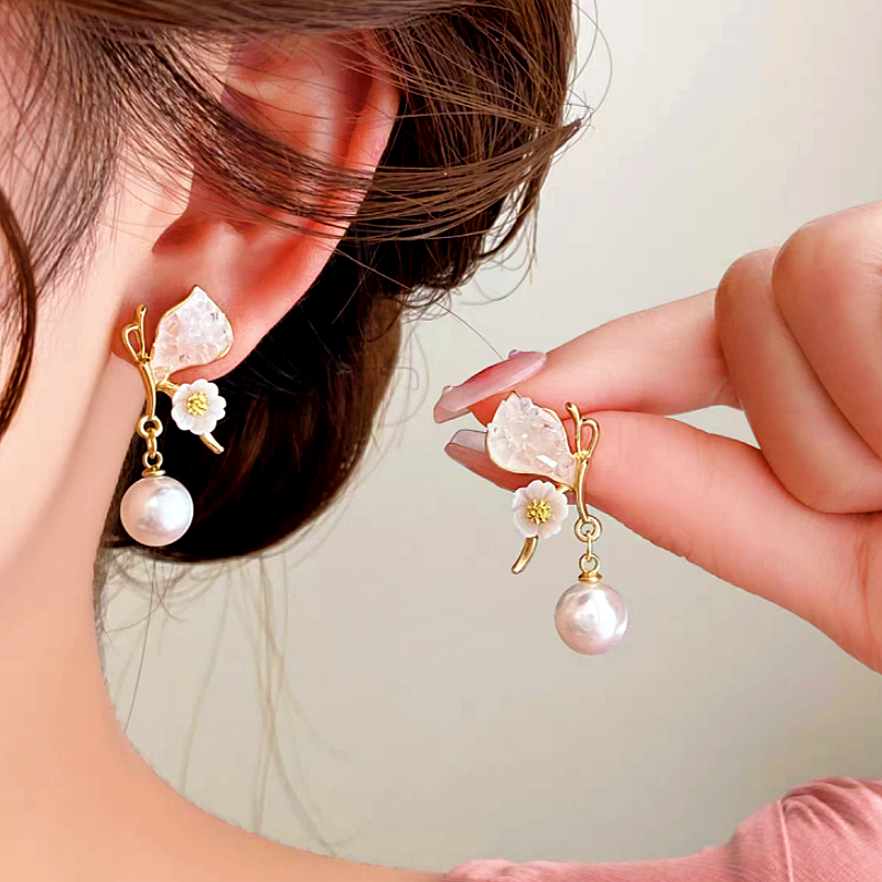 14K Gold-plated Butterfly Pearl Earrings