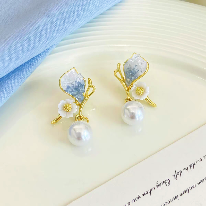 14K Gold-plated Butterfly Pearl Earrings