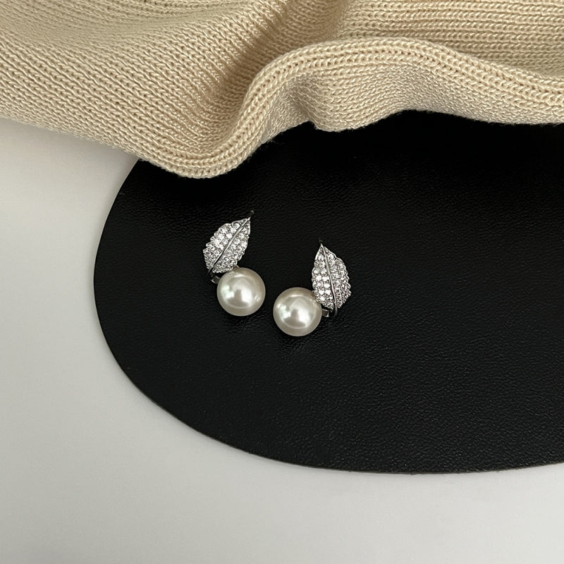 14K Gold-plated Flash Diamond Pearl Stud Earrings